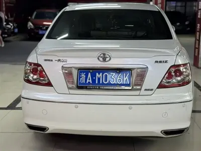 Toyota Reiz