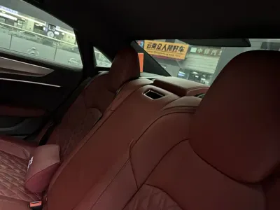 Audi A7L