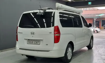Hyundai Starex