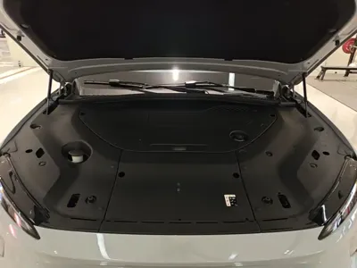 Nio ES8