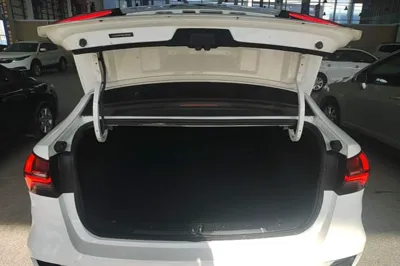 Roewe i5
