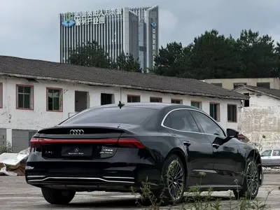 Audi A7L