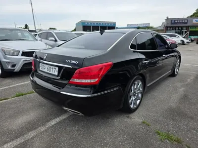 Hyundai Equus