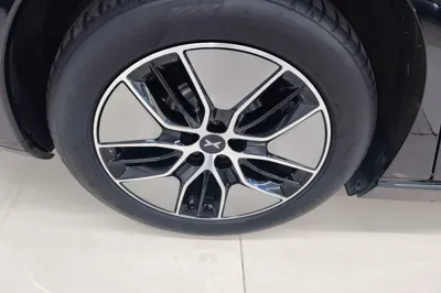 Xpeng P7