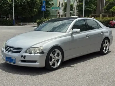 Toyota Reiz