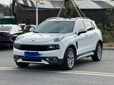 Lynk & Co 01
