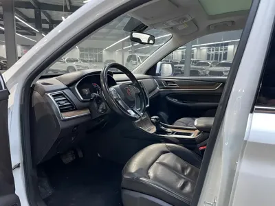 Roewe RX8