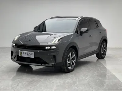 Lynk & Co 06