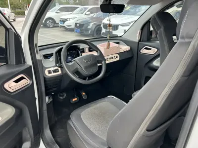 Wuling MINIEV