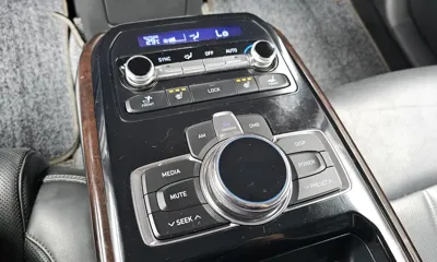 Genesis EQ900