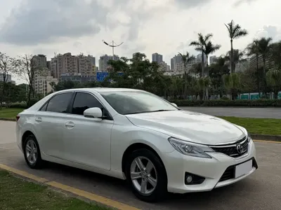 Toyota Reiz