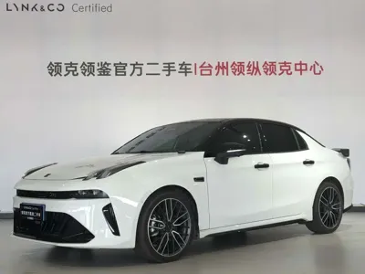 Lynk & Co 03