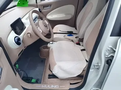 Wuling MINIEV