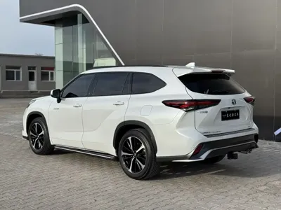 Toyota Crown Kluger