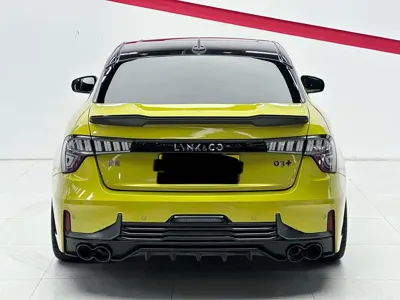 Lynk & Co 03