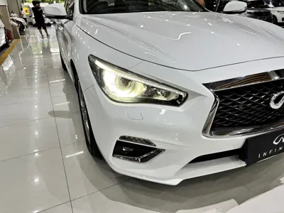 Infiniti Q50L