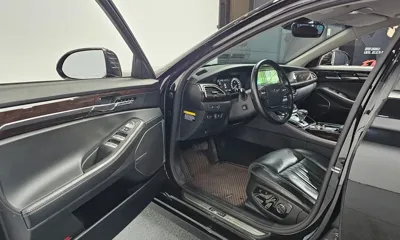 Genesis EQ900