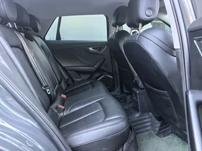Audi Q2L e-tron