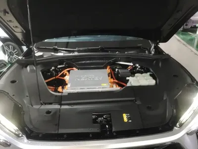 Nio ES8