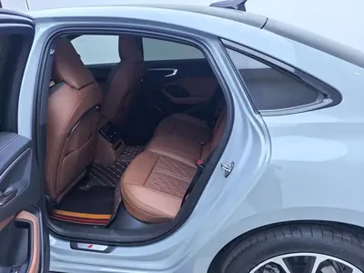 Audi 奥迪A5L