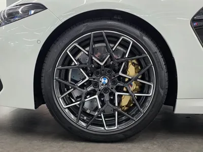 BMW M8