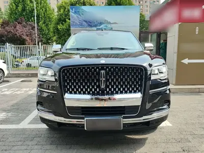 Lincoln Navigator