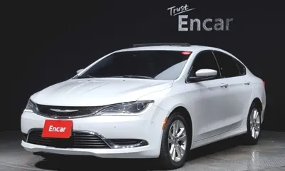 Chrysler 200