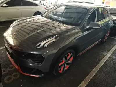 Lynk & Co 02