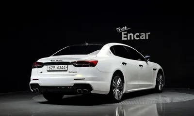 Maserati Quattroporte