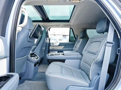 Lincoln Navigator