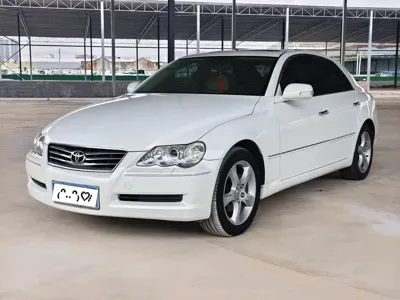 Toyota Reiz