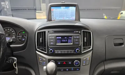 Hyundai Starex