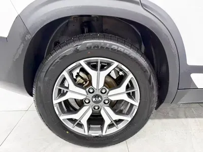 Kia KX3