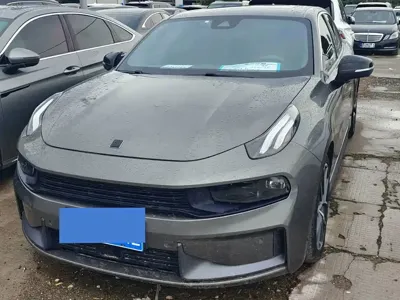 Lynk & Co 03