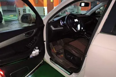 Zotye SR7