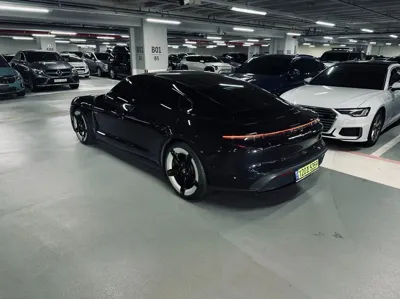 Porsche Taycan