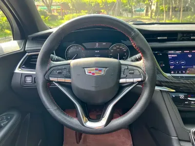 Cadillac XT6