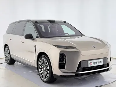 Nio ES8