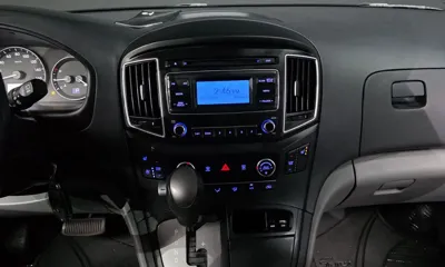 Hyundai Starex