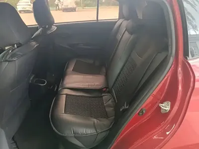 Toyota Yaris L