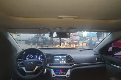 Hyundai Elantra (6th Generation