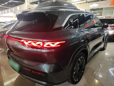 BYD 唐L