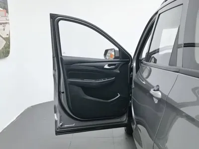 Wuling Hongguang S3