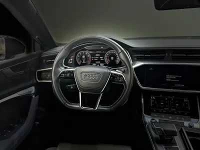Audi A7L