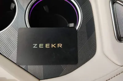 Zeekr 001