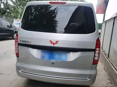 Wuling Hongguang V