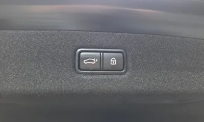 Genesis EQ900