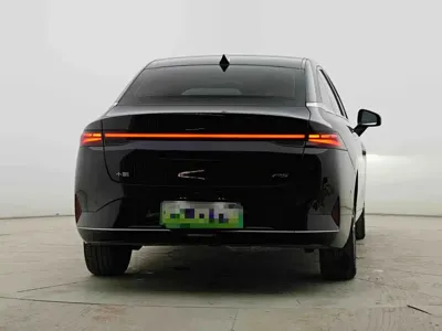 Xpeng P5