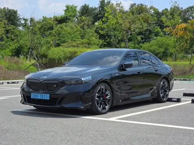 BMW i5