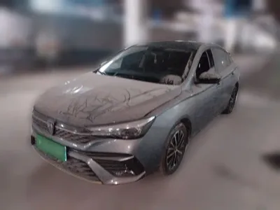 Roewe i5